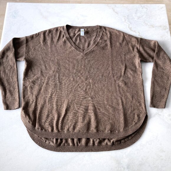 Lole heathered brown Martha v neck sweater, relaxed fit (size M) Neutral, knit - Picture 1 of 5